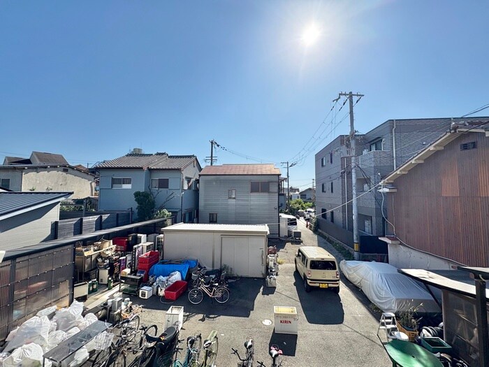 物件内観写真22　(室内からの展望)