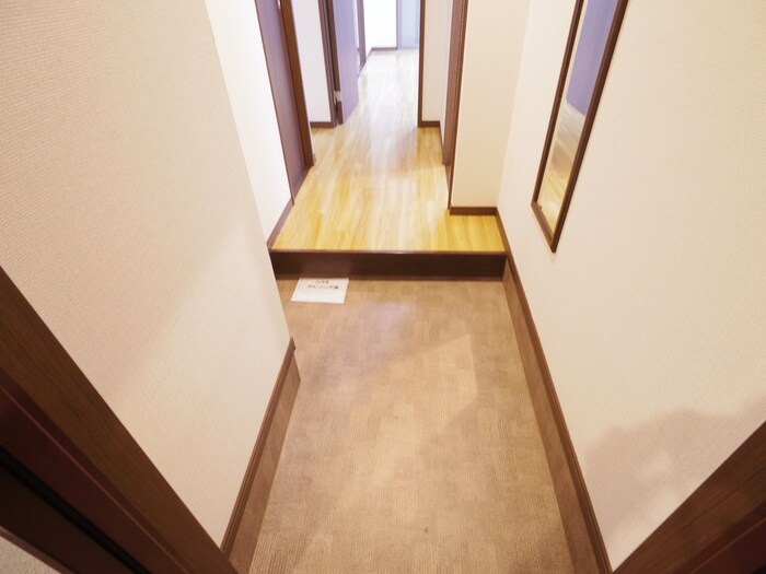 物件内観写真19　(玄関)