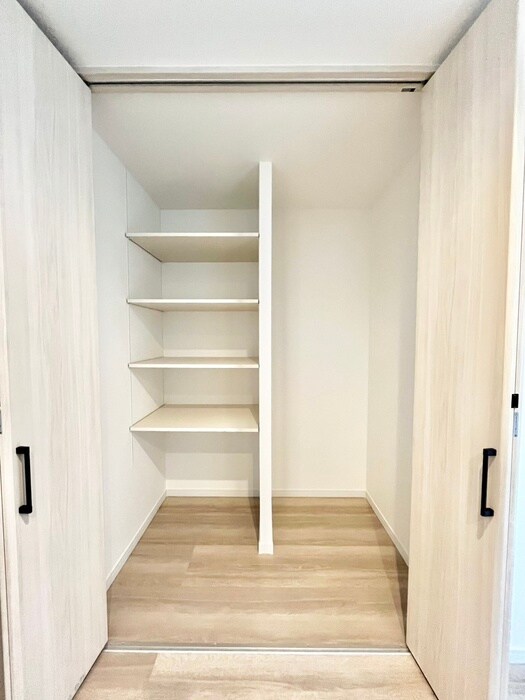 物件内観写真18　(収納)