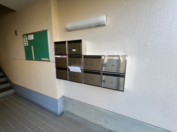 守山駅前東住宅Ⅰ-203号のエントランス部分