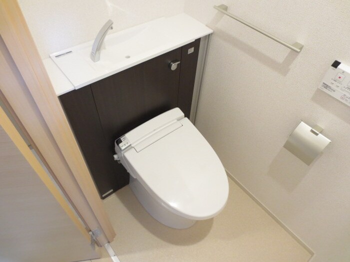 物件内観写真16　(トイレ)