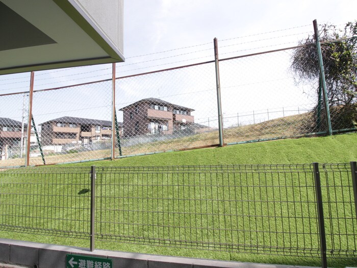 物件内観写真18　(室内からの展望)