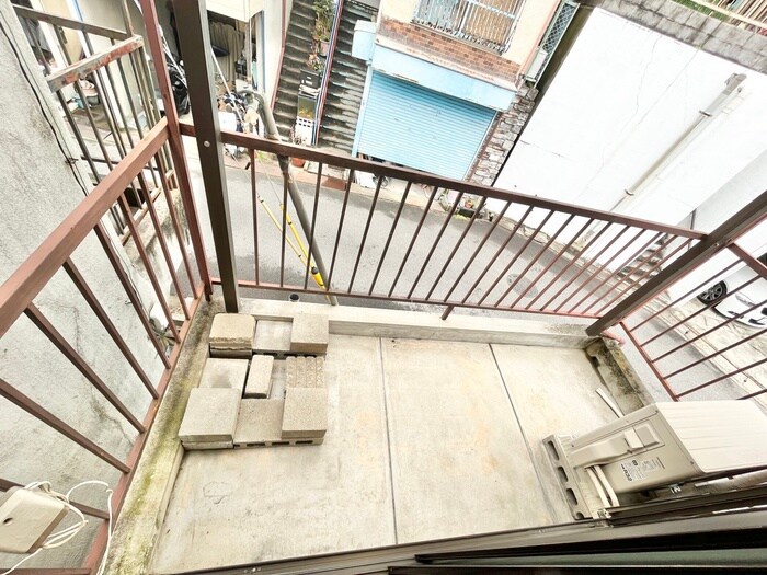 物件内観写真14　(洗濯機置場)