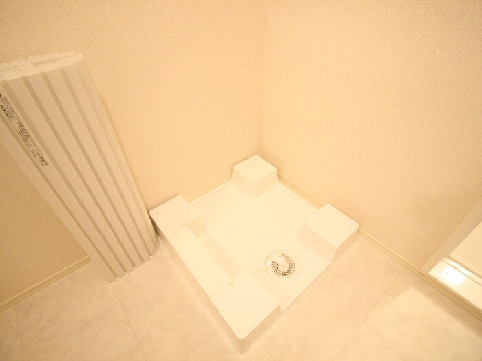 物件内観写真14　(洗濯機置場)