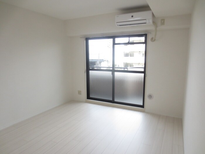 物件内観写真6　(居室)