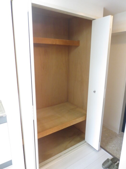 物件内観写真10　(収納)