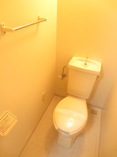 物件内観写真12　(トイレ)