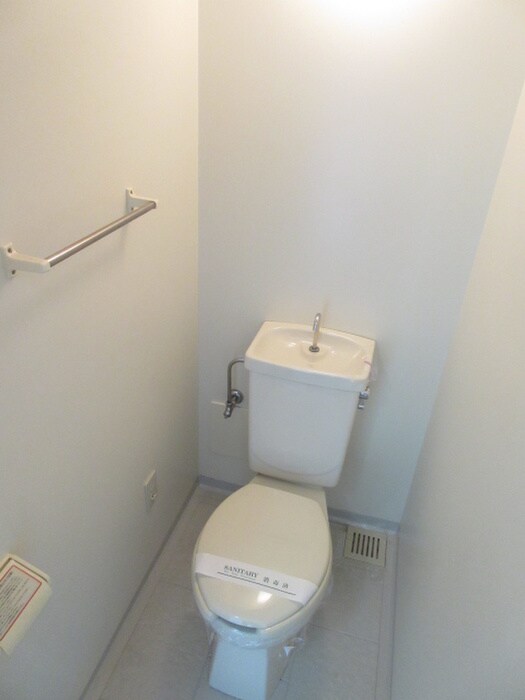 物件内観写真13　(トイレ)