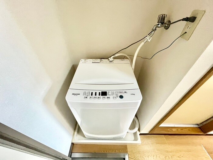 物件内観写真16　(洗濯機置場)