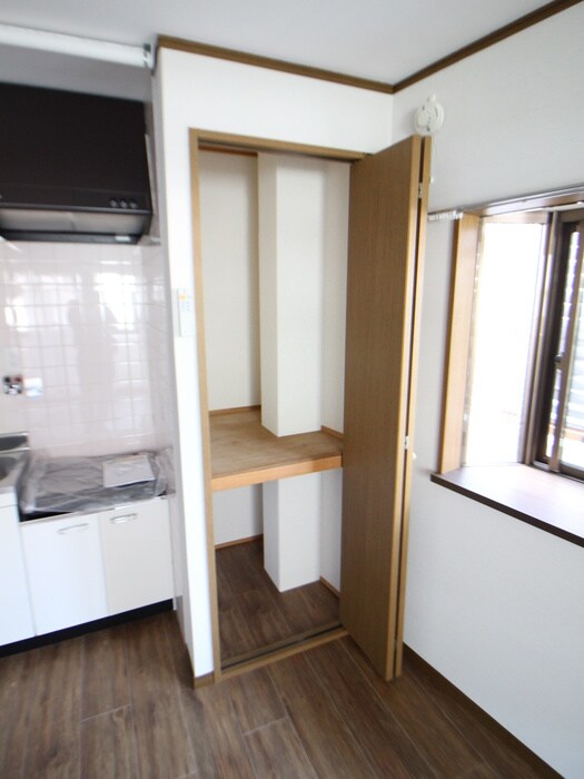 物件内観写真11　(収納)