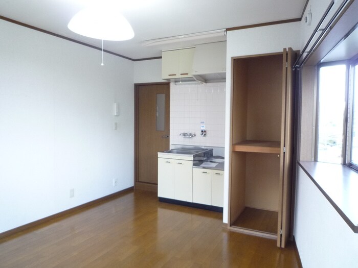 物件内観写真18　(居室)