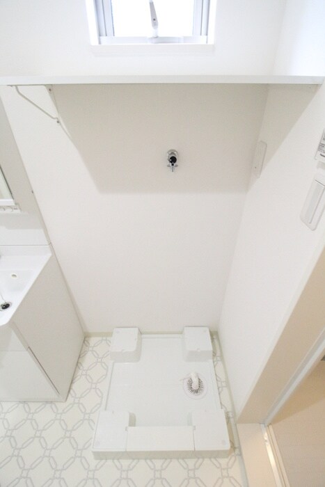 物件内観写真12　(洗濯機置場)