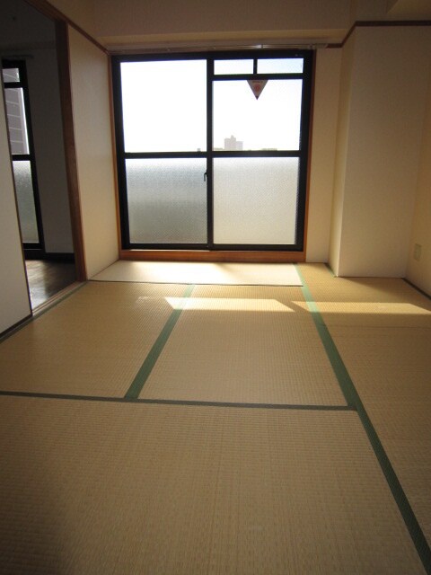 物件内観写真10　(居室)