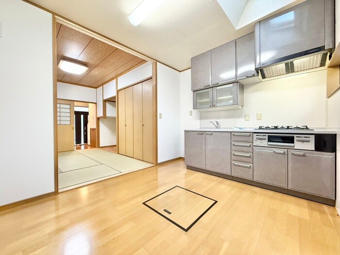 物件内観写真9　(居室)