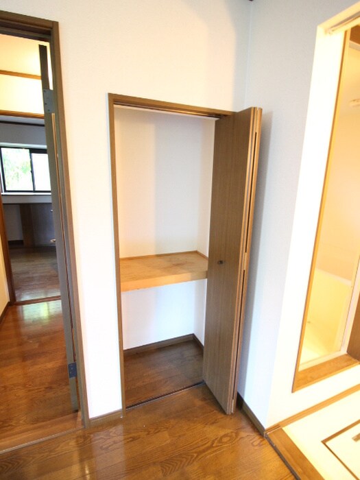 物件内観写真21　(収納)