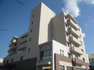 フラン・スラ－ジュ枚方外観写真