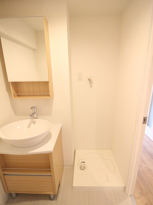 物件内観写真8　(洗濯機置場)