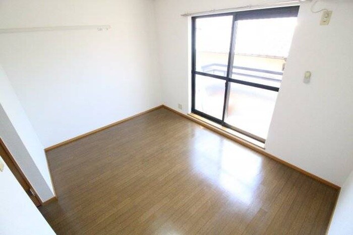 物件内観写真12　(居室)