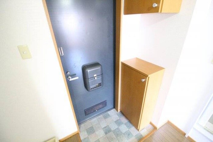 物件内観写真17　(玄関)