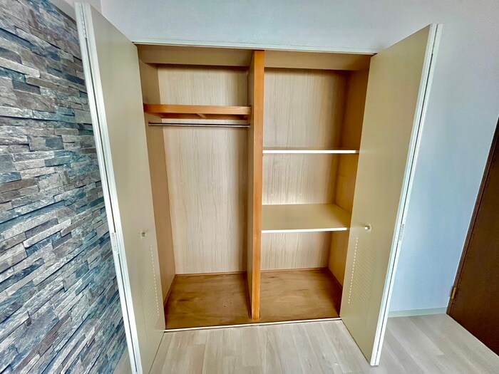 物件内観写真15　(収納)