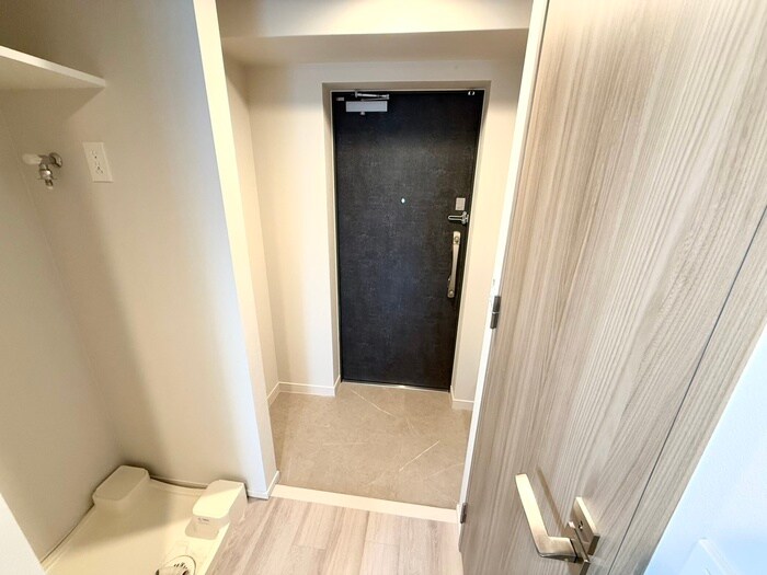 物件内観写真7　(玄関)