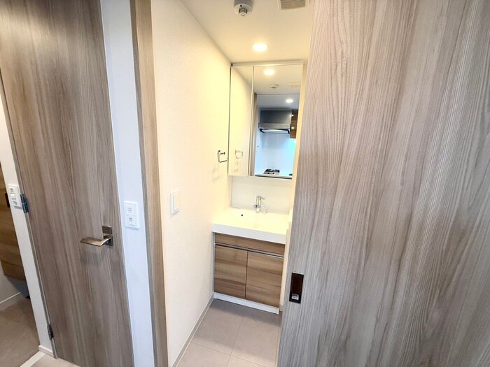 物件内観写真9　(洗面)