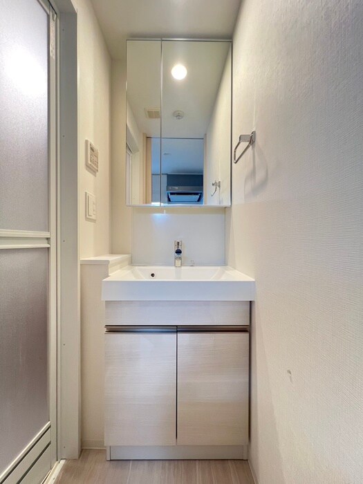 物件内観写真12　(洗面)