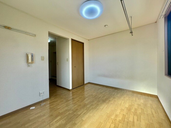 物件内観写真9　(居室)