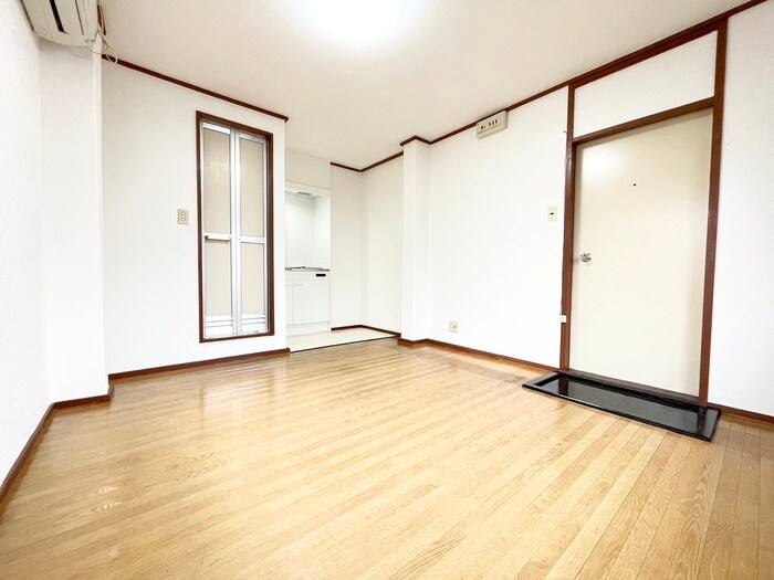 物件内観写真5　(居室)