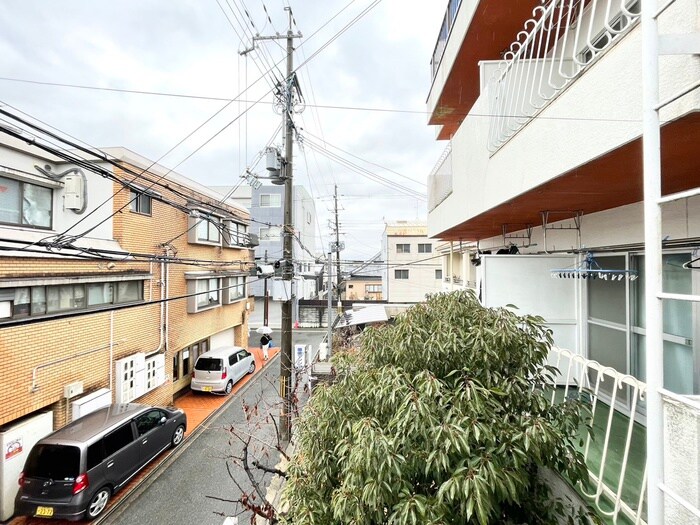 物件内観写真15　(室内からの展望)