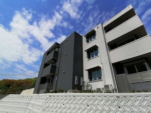 シャルマンヴィオラ外観写真