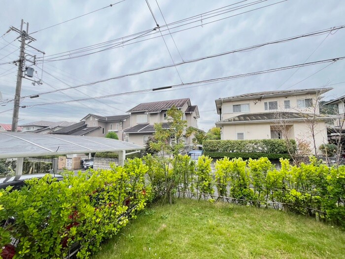 物件内観写真14　(室内からの展望)