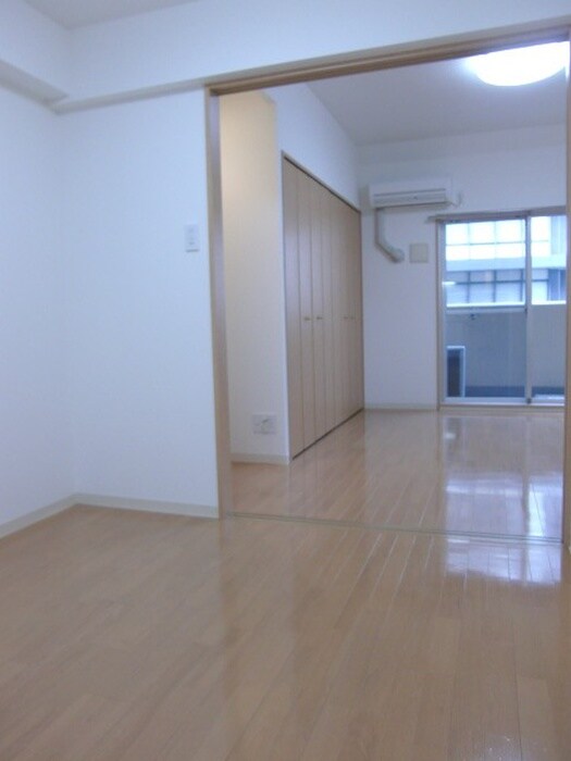 物件内観写真10　(居室)