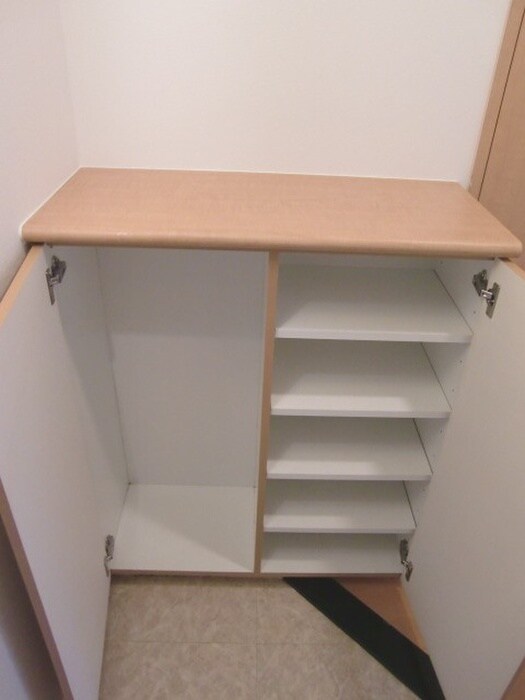 物件内観写真16　(靴箱)