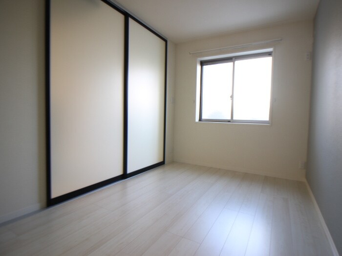 物件内観写真12　(居室)