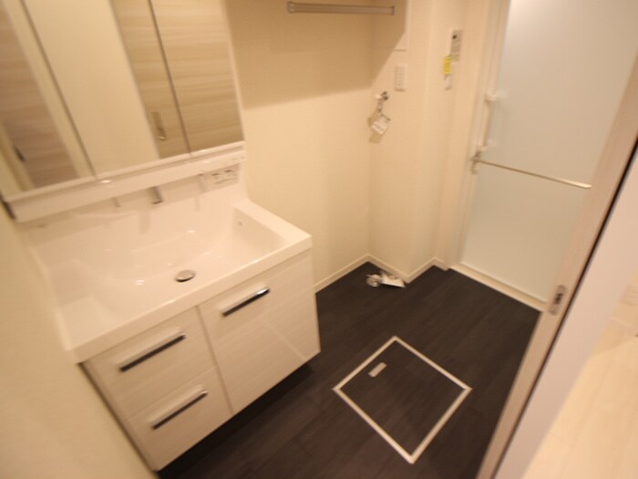 物件内観写真17　(洗濯機置場)