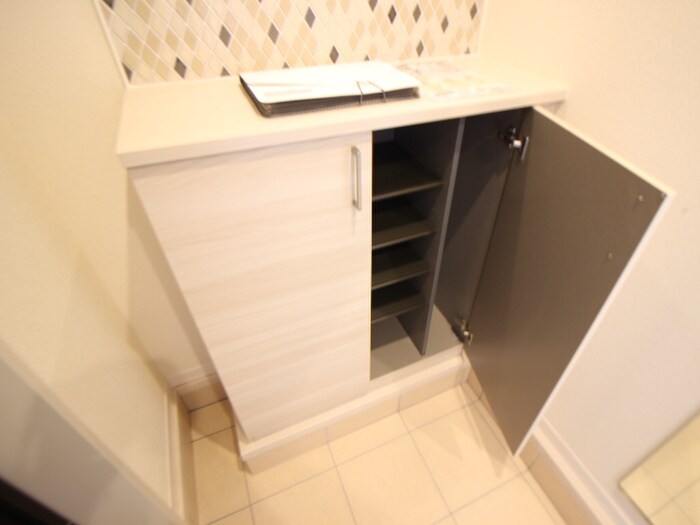 物件内観写真19　(靴箱)