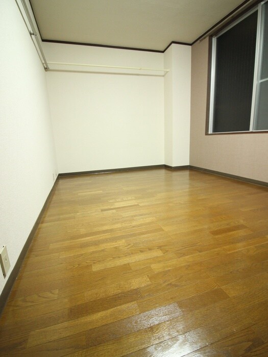 物件内観写真11　(居室)