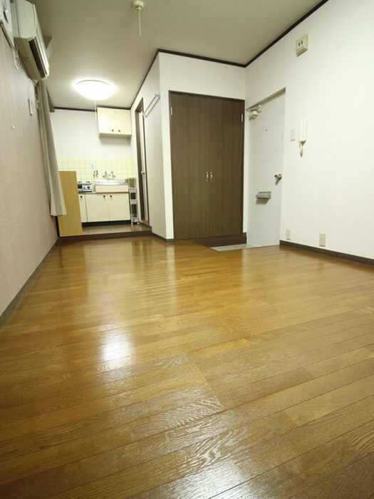 物件内観写真21　(廊下)