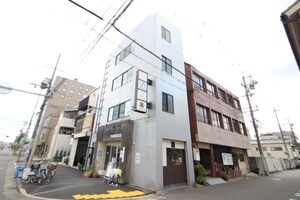 日新ビル外観写真