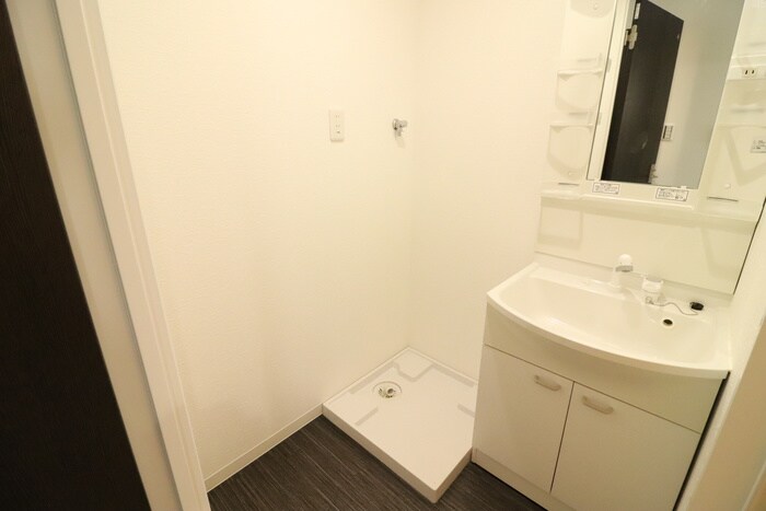 物件内観写真13　(洗濯機置場)