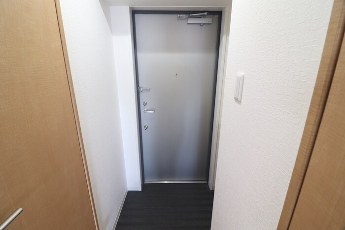 物件内観写真17　(玄関)