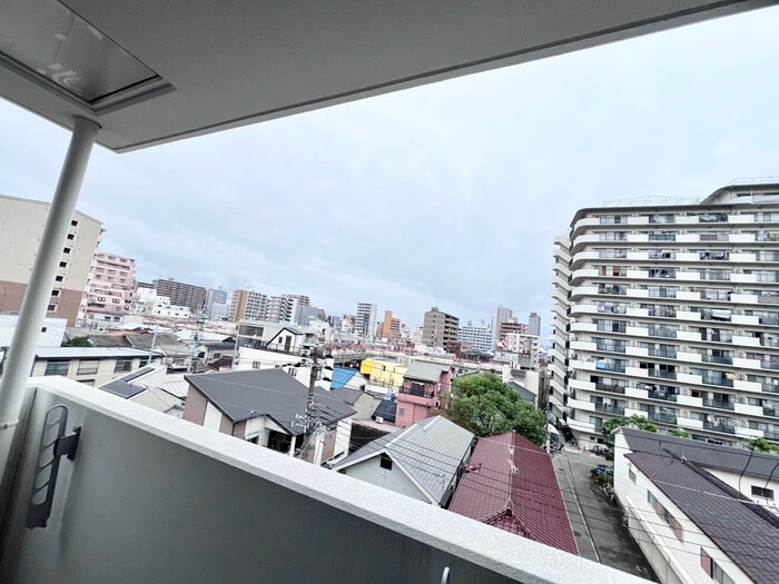 物件内観写真20　(室内からの展望)