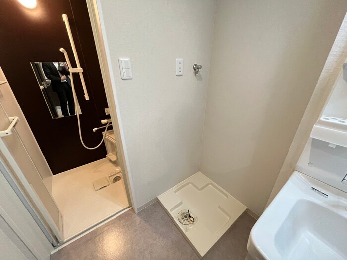 物件内観写真12　(洗濯機置場)