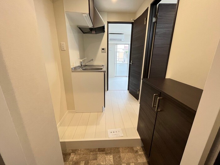 物件内観写真18　(玄関)