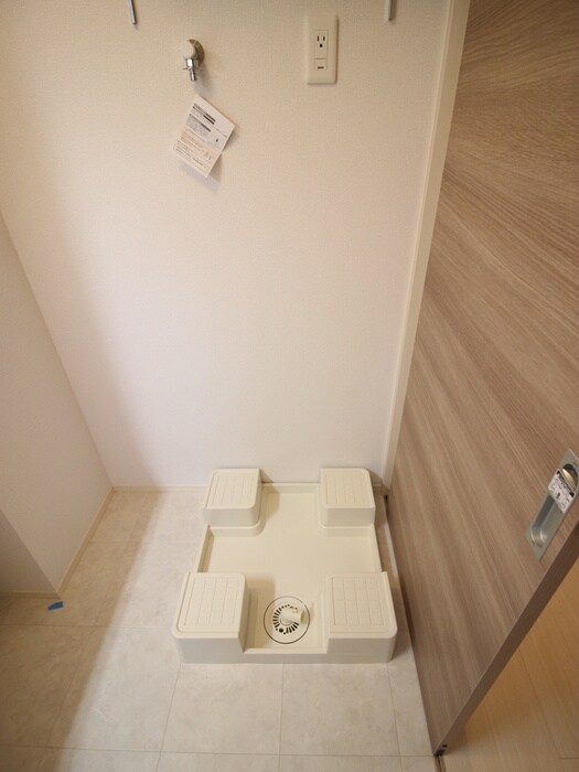 物件内観写真10　(洗濯機置場)