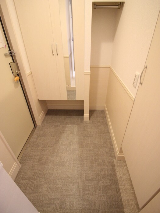 物件内観写真19　(玄関)