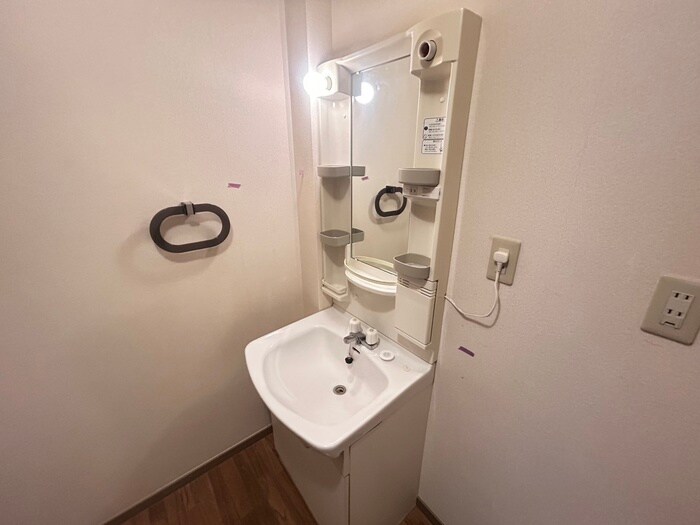 物件内観写真12　(洗面)