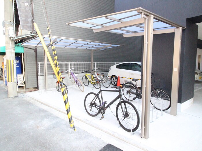 物件外観写真5　(駐輪場)