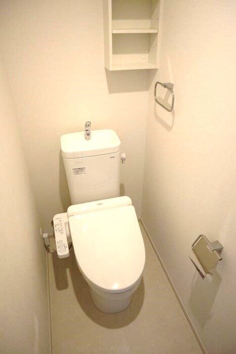 物件内観写真4　(トイレ)